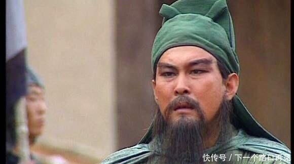 曹操|为什么张飞和诸葛亮都是乡侯，而关羽才是个亭侯？