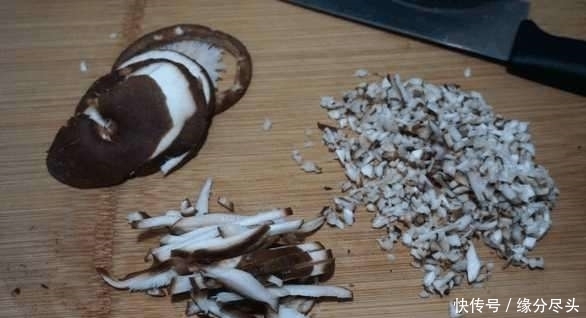 芋头|教你做这款饺子: 不用面粉不用擀皮! 滑溜溜! 一口一个!