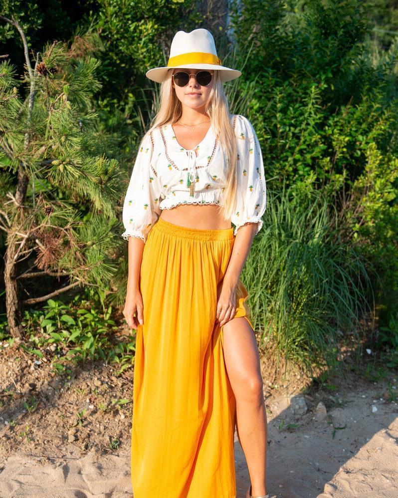 洋气|小方巾怎么系好看?当成手链优雅洋气,绑在辫子上复古又有气质