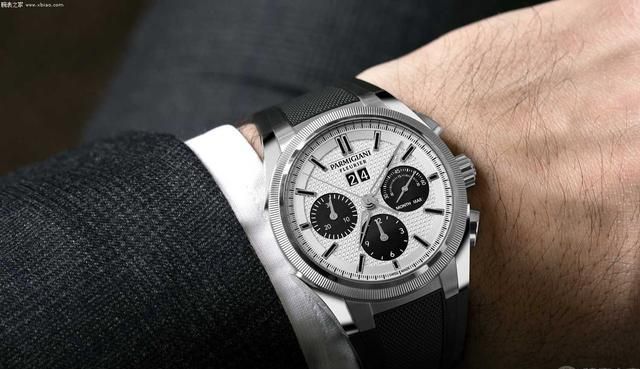 tond帕玛强尼推出全新Tondagraph GT“熊猫盘”腕表