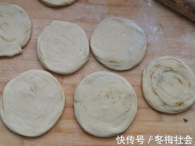 面粉|面粉学会这样做，做法简单酥脆好吃，一次做20个一周都不坏，真香