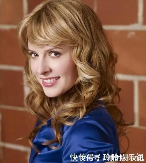 画家@欣赏3个裸体黑人油画,奇异动态美,彰显画家前卫的艺术哲学意味