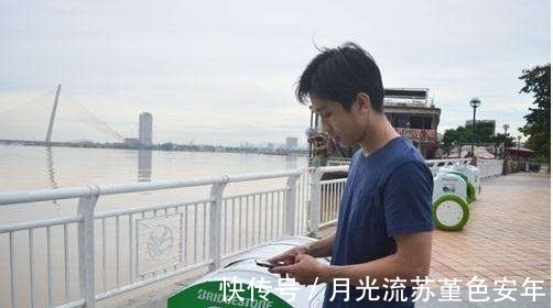 台湾|台湾小伙到大陆旅游，看到朋友这一行为直言：这绝对不可能！