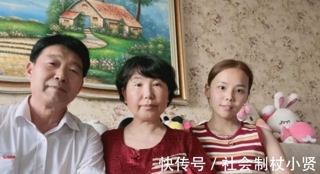 郭杜到景德镇过年,熊磊母女献殷勤,却不见熊父,网友:被抓了?