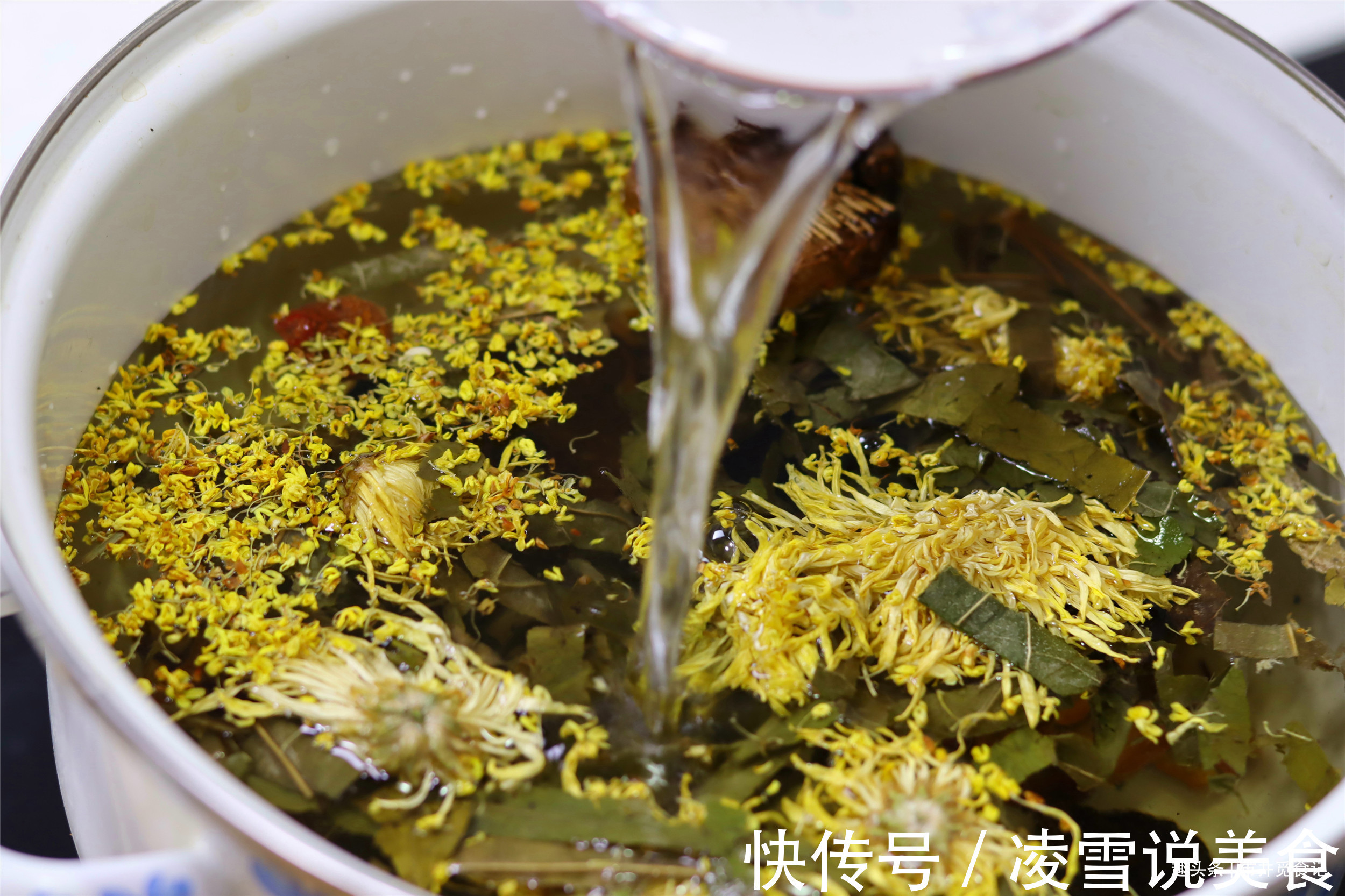 盛夏多喝“酸梅汤”,配方比例告诉你,天热常喝,清凉消暑特舒服