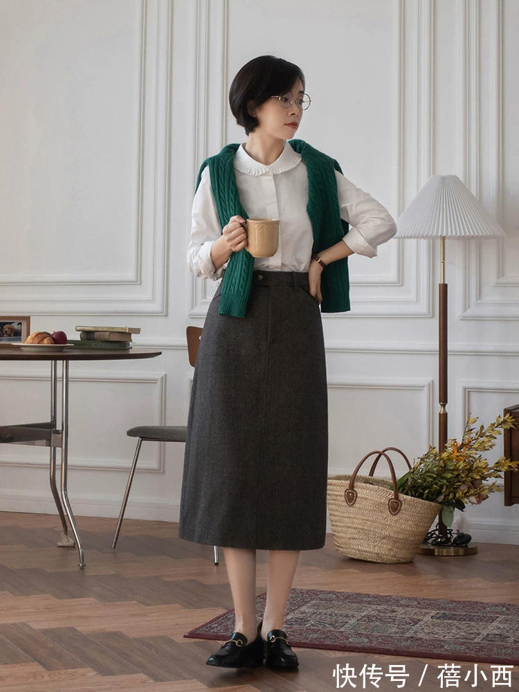 乐福鞋 有品位的女人衣橱里必备“乐福鞋”,这样穿轻松搭遍毛衣、半身裙