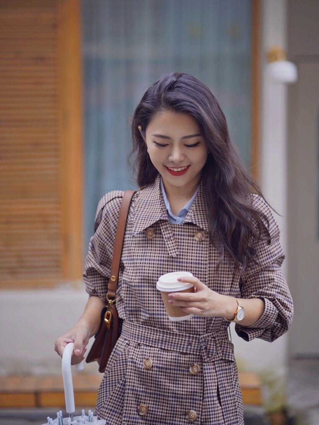 穿搭|长款会视觉疲劳,还难搭配,不,至少风衣不会