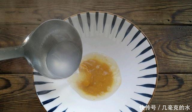 酸汤鱼丸面的做法鲜味十足，还爽口饱腹