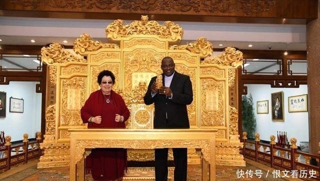 传言|身价530亿的富婆,传言是慈禧后人,49岁时嫁小11岁的“唐僧”