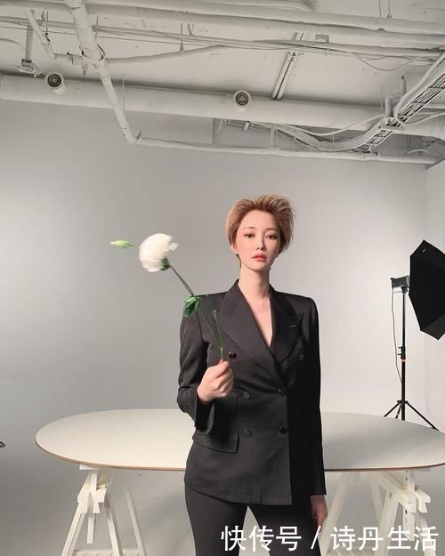 紧身裤|曾获校服大赛金奖,后被称为“短发女神”,造型搭配干练帅气