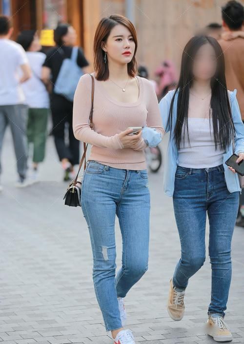 小姐姐|牛仔裤有着出色的搭配能力,想说不爱它都难