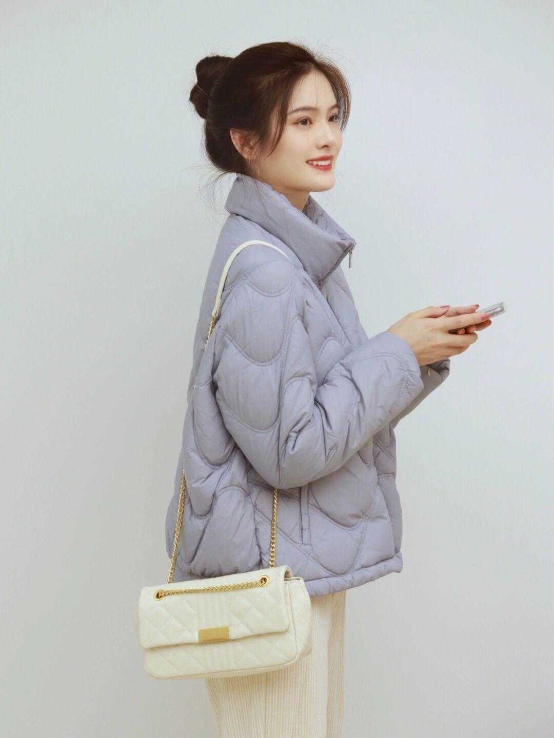 羽绒服 韩系风的羽绒服搭配,让你的气质更出众,保暖且显瘦