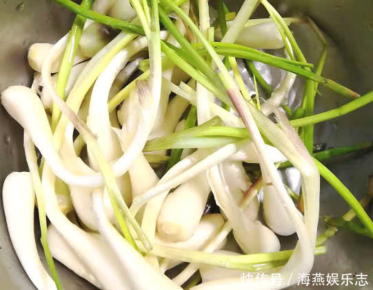 小腹|倘若“小腹鼓鼓”,女性万不可错过此菜,平小腹灭杀口臭便秘