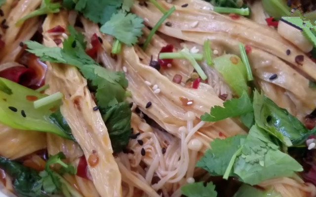 腐竹跟什么菜炒好吃?香辣腐竹的做法,又香又辣,好吃下饭!