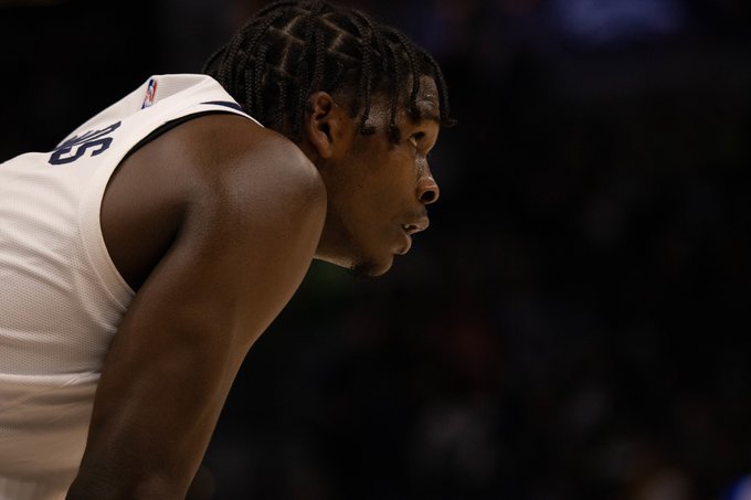 普林斯|芬奇:愛德華茲和普林斯屬于無癥狀感染者