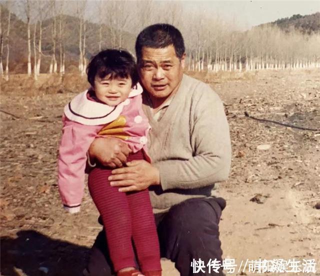 少年说|有种“爸爸”老得像爷爷,连女儿都怕没面子,镜头转向爸爸:懂了