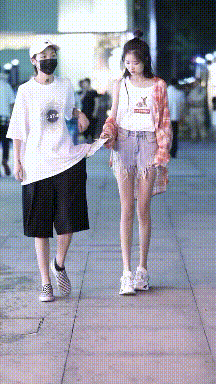 |搞笑GIF:我也这样试了一下我老婆,结果现在我还在医院躺着