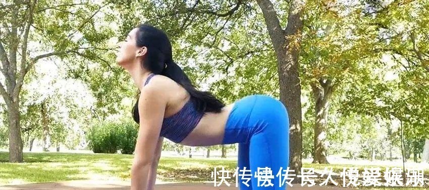 背部|瑜伽站立前屈最重要的不是手抓脚,而是转动骨盆!