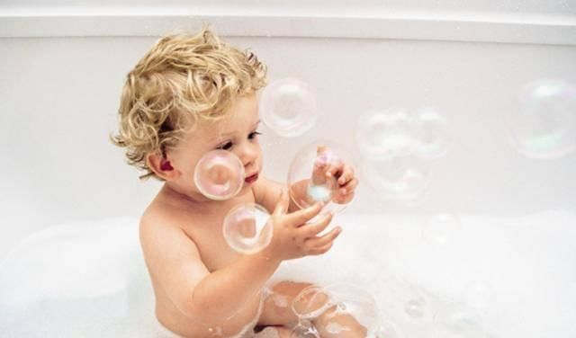 孩子|亲戚给的孩子“旧衣服”可以穿,但这3样东西,妈妈要拒绝