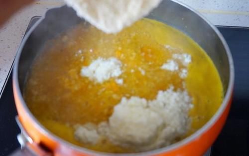 燕麦换一种吃法，搭配南瓜一起煮，软糯又香甜