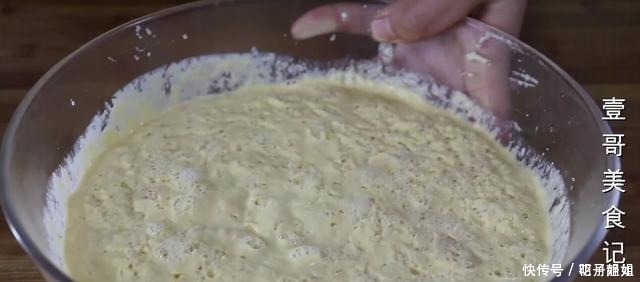 大米别煮着吃了,加2个鸡蛋,简单一做,太香了,比吃面包还过瘾