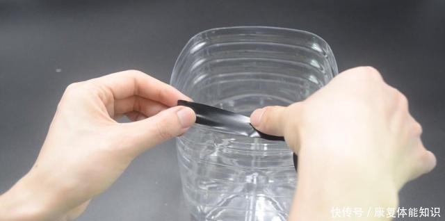 空油桶上穿2根绳子,太聪明了,解决了困扰大家的一大难题,真棒!