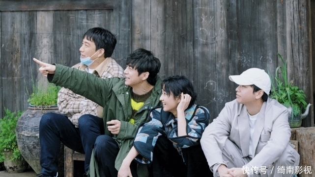 《向往的生活》张艺兴与彭昱畅张子枫相处尴尬,张子枫没存在感