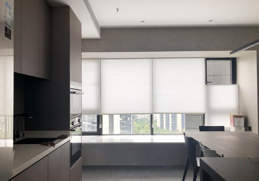 手风琴|窗帘别再局限布质的了,换成这种隔音效果好还防尘,可隔断可当门