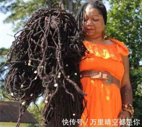 asha 女子10年不剪发 ,长约16米,嫁职业发型师丈夫