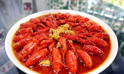  松散|做小龙虾时，直接煸炒可不对，先做这一步，肉质鲜嫩不松散