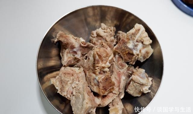 扇骨|熬汤到底用哪种猪骨好用它最好,止咳平喘补中益气,还能润肤