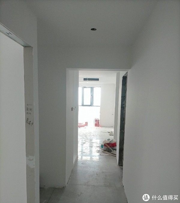 面漆|墙面选择用乳胶漆，要注意这几个问题，才能做到光滑细腻不开裂