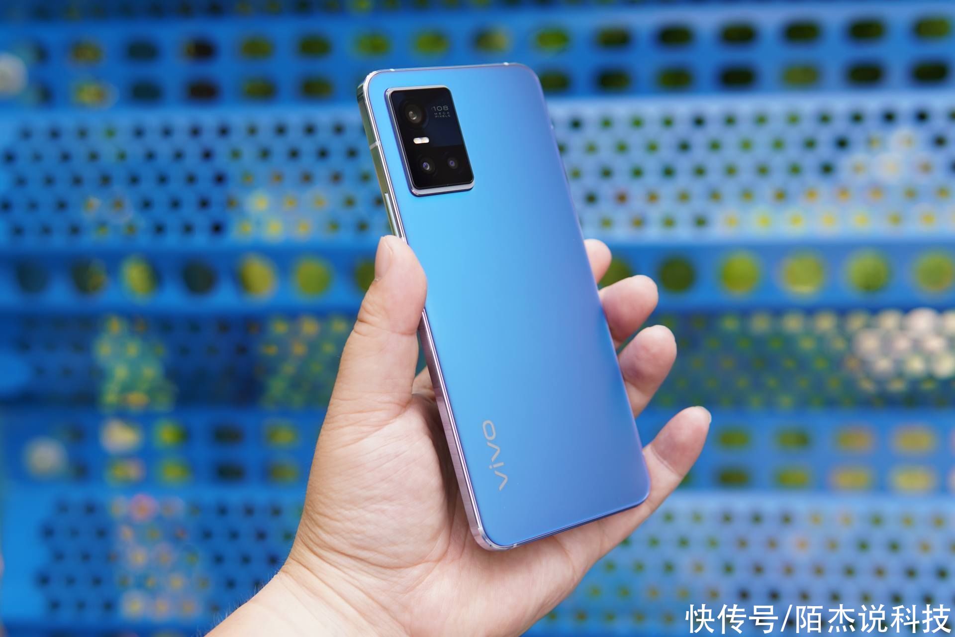 论拍照|苹果12拍照锐化过度惹争议？论拍照还得看vivo S10 Pro