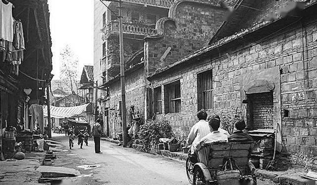 海棠记忆海棠院里寻春色日炙荐红满院香