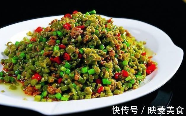 小炒|老妈做的几道家常小炒，又香又辣，好吃又美味，一家人吃的很开心
