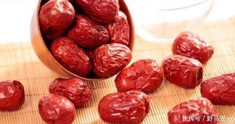 泡水|黄芪、枸杞和红枣,能一起泡水喝吗一文解答你多年疑惑