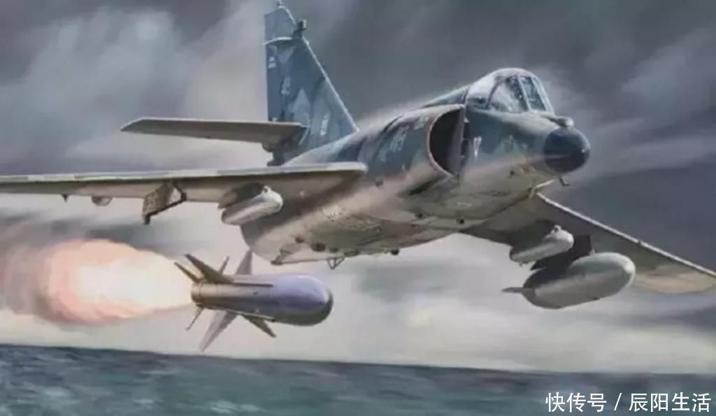 驱逐舰 鹰击18导弹必须用数据链中继制导?没那么复杂,渔船望远镜也行