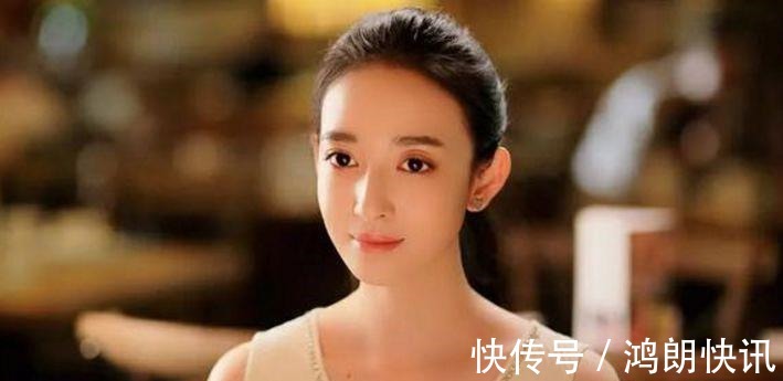 因长得太美,被星探从《非诚勿扰》发现,现已成为一名演员