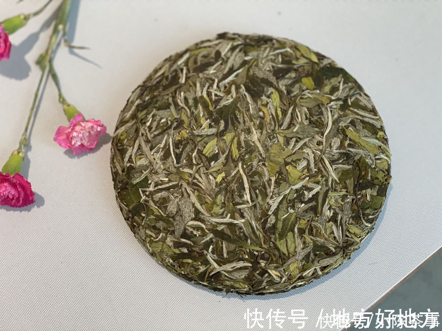 茶友|为什么白茶饼没有花香，老茶客提醒，牢记这3个细节，不会被忽悠