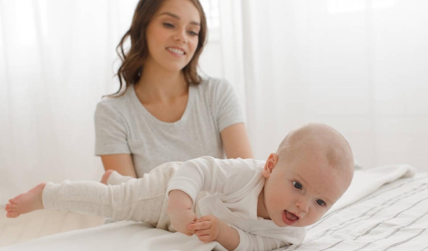 睡眠|关于婴儿的睡姿问题，美国儿科学会的建议，父母们要听一听