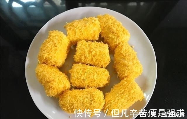 香蕉糕|3根香蕉,2个鸡蛋,简单一搅,做孩子爱吃的小零食,外脆里软