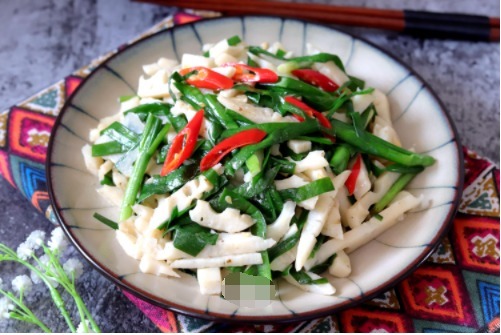 莲藕别再炖汤了,和这种食材一起炒,清香无比