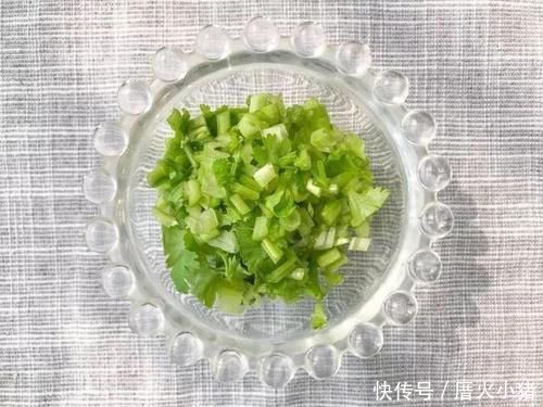 橘子皮|號稱“排毒之王”的香菜,學會用它有3大功效,很多人不知道
