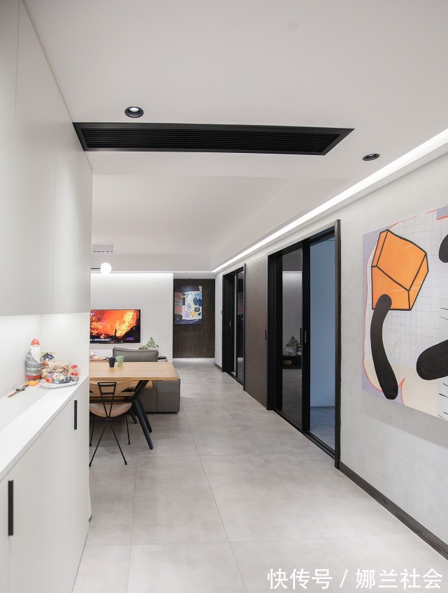现代|130平现代极简风设计，打造出清爽简而不减空间