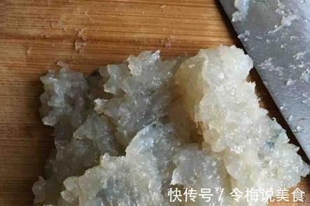 孩子不喜欢吃大虾,妈妈们还在犯愁,做成土豆泥虾球试一试