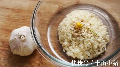 长势|用大蒜养花,长得快不烂根、20年不长虫叶子绿油油!花开长势旺盛