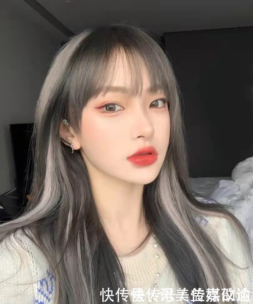 姐妹们|火遍2021的流行发色,紫灰色素颜无压力,亚麻棕灰掉色也很美