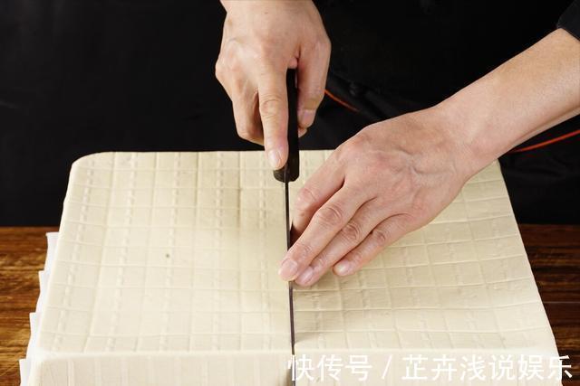 添加|一碗黄豆半碗醋,教你自制豆腐,做法简单一学就会,香嫩无添加