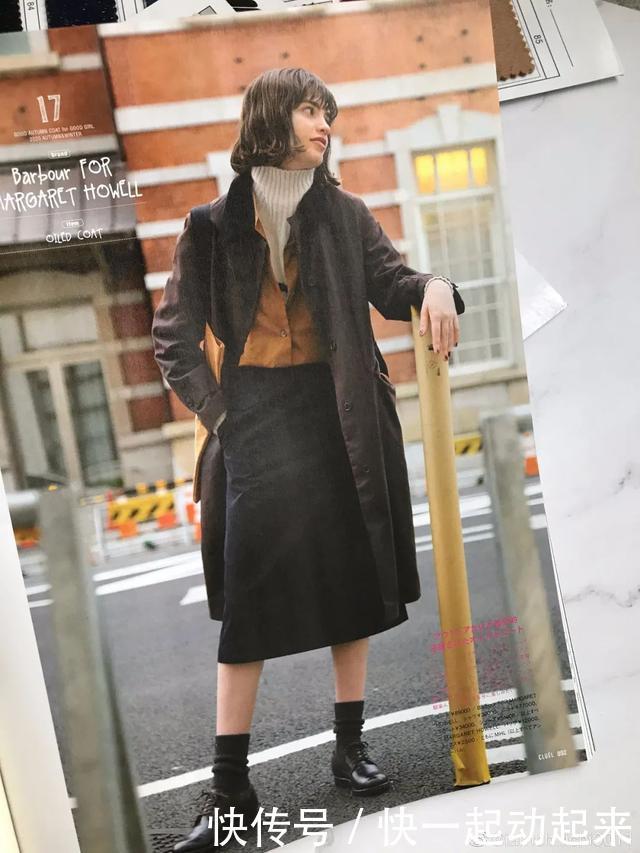 今年终于不流行露脖子了!“烟管领+大衣”才是真洋气!