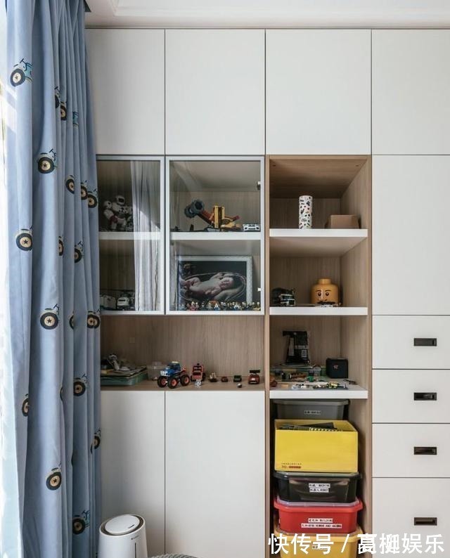 客厅|舍弃“客厅”,不买沙发,进门加隔断,这么装实用极了,晒晒全屋